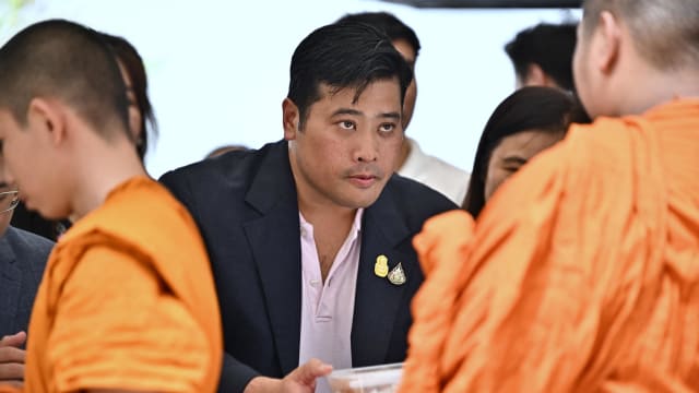 泰国国王次子瓦差勒宋 在海外生活27年后首次回国