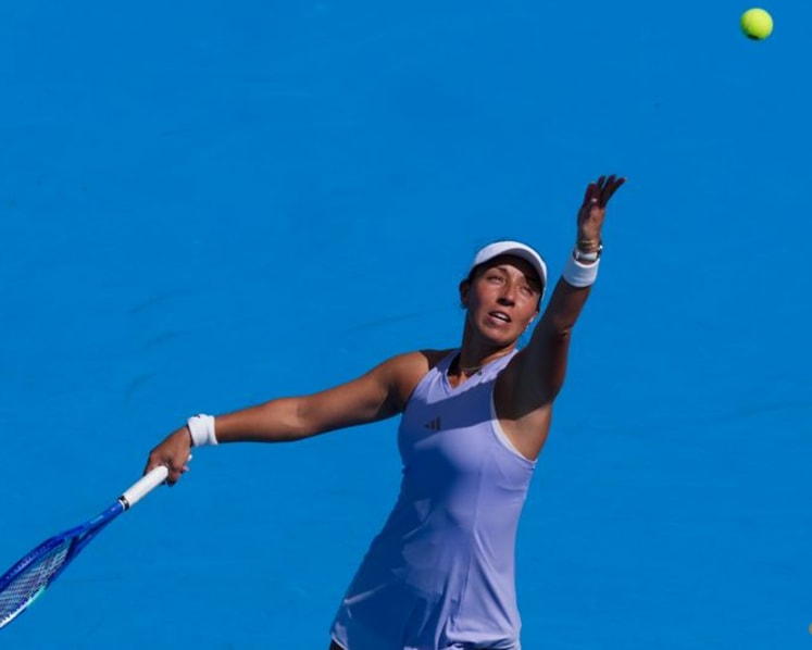 Pegula downs Anisimova to advance to Cincinnati Open semi-finals