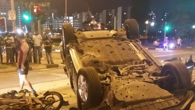 One dead, four taken to hospital in multi-vehicle crash along Woodlands Ave 12