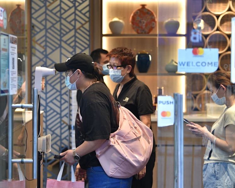 F&B outlets should check address on NRIC, Singpass for dine-in groups larger than 2, say authorities