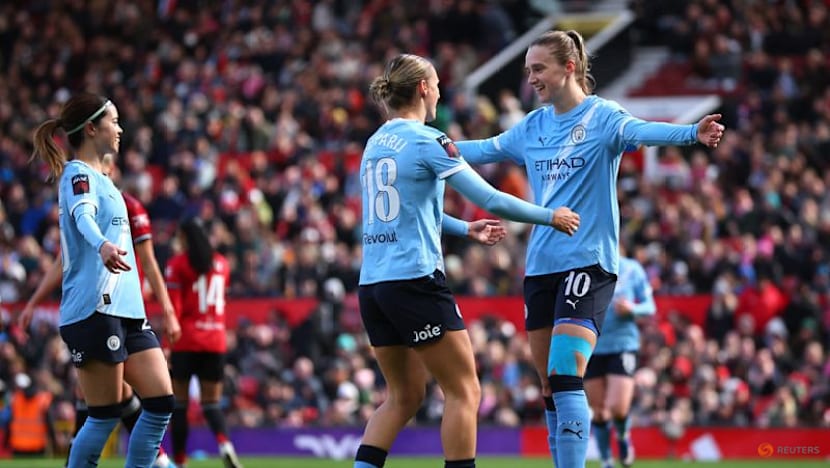 Man City close on WSL title with 3-0 derby win, Arsenal down Spurs