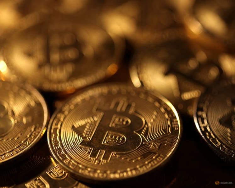Bitcoin plummets, driving US$2 trillion tumble in crypto market value