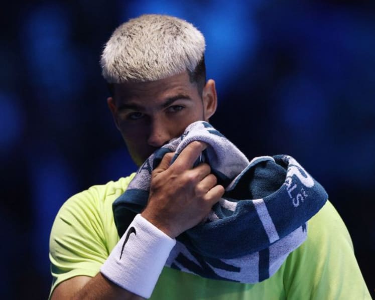 Alcaraz and Zverev off to winning starts at ATP Finals