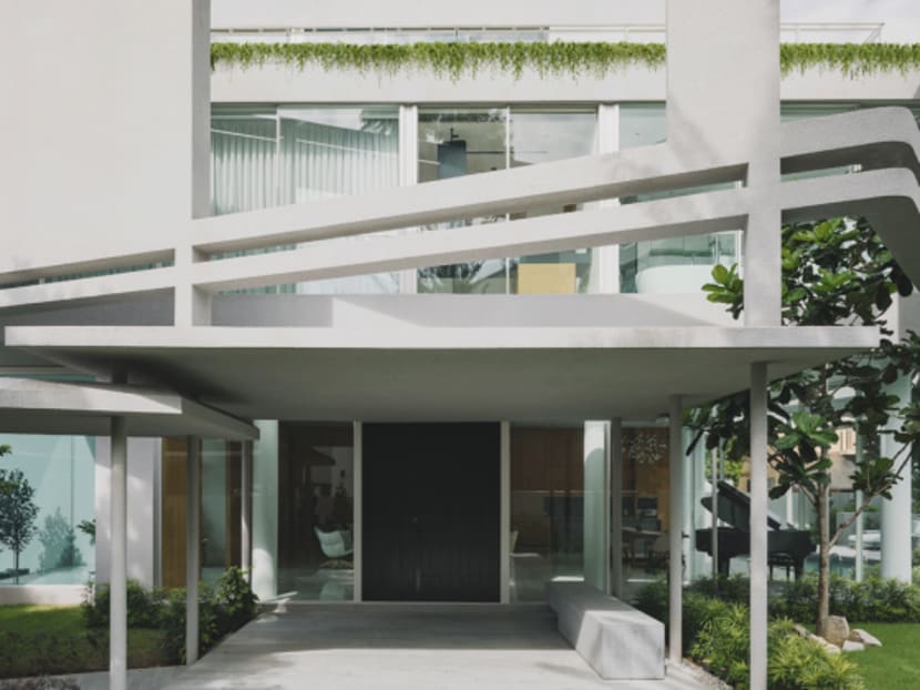 In Singapore, a house with a ‘flying wall’ gives a family much needed privacy In Singapore, a house with a ‘flying wall’ gives a family much needed privacy