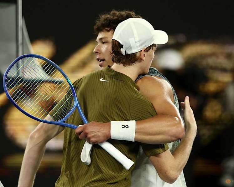 Sinner extends Shelton stranglehold, books Djokovic showdown in semis