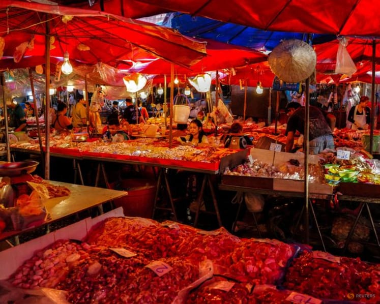 Thai consumer confidence drops in September, survey shows