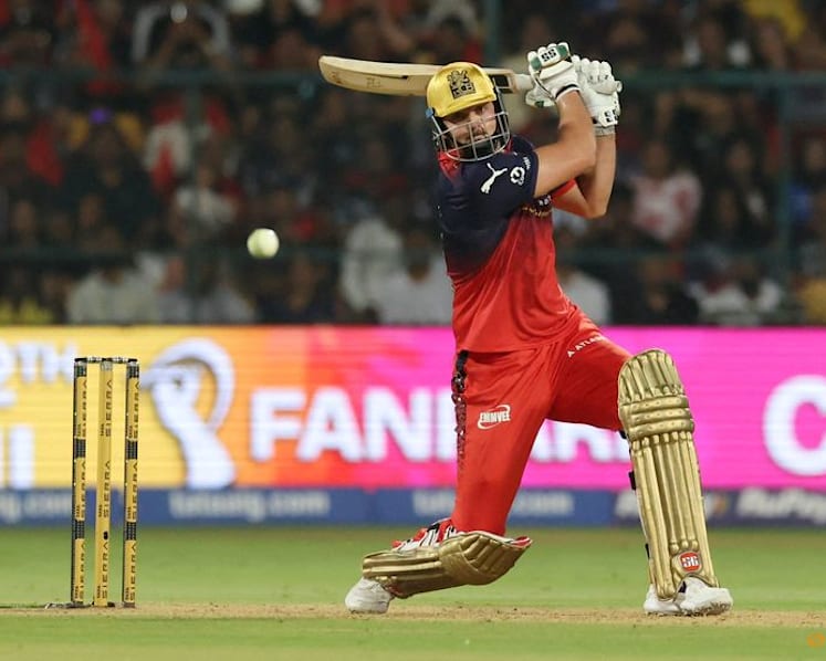 Bengaluru's six-hitting machine David hits the roof