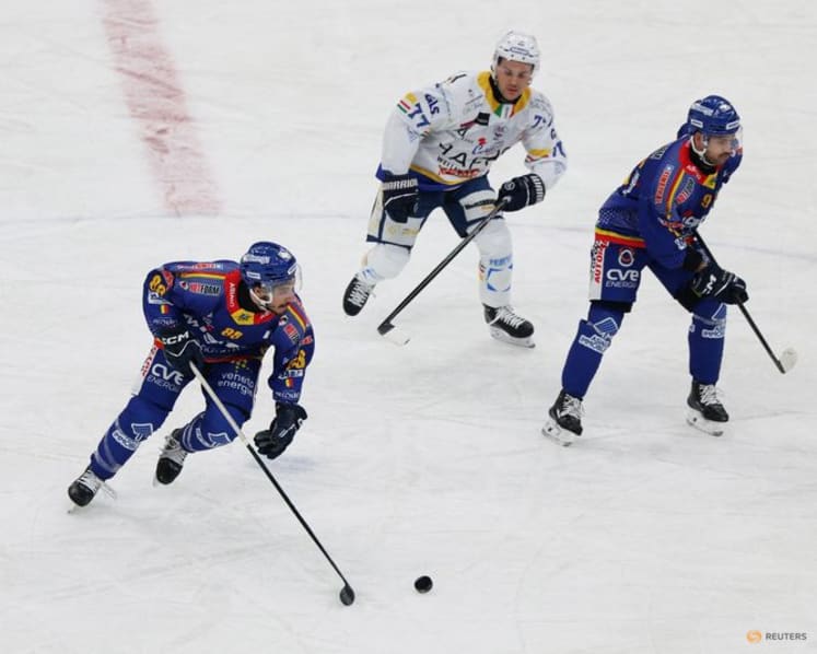 New Milan ice hockey arena wins expert approval after running repair on surface
