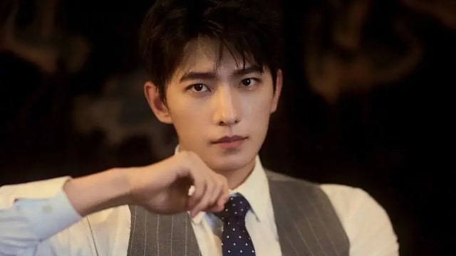 杨洋遭网红影射与富婆在酒店“亲密接触”，工作室11分钟火速回击！