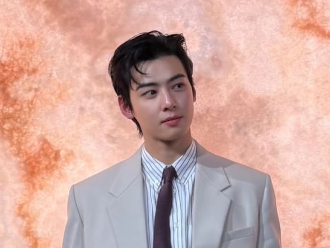 Singer-actor Cha Eun-woo says he has fully paid taxes following recent tax evasion controversy, issues apology