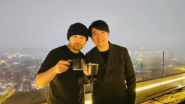 到周杰伦豪宅作客　郎朗为天王子女弹琴授艺