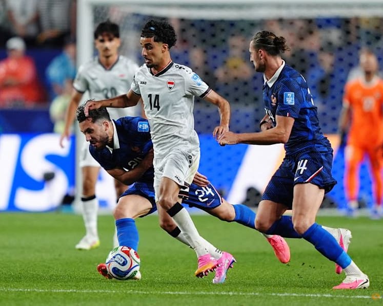 Senegal and Iraq meet in last-chance saloon