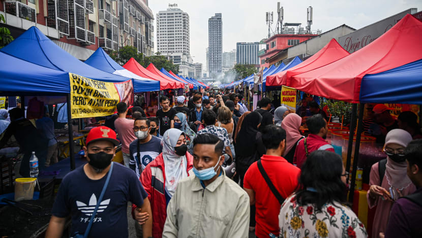 Kerajaan M'sia umum ketetapan pemakaian pelitup sewaktu solat Aidilfitri dalam masa terdekat