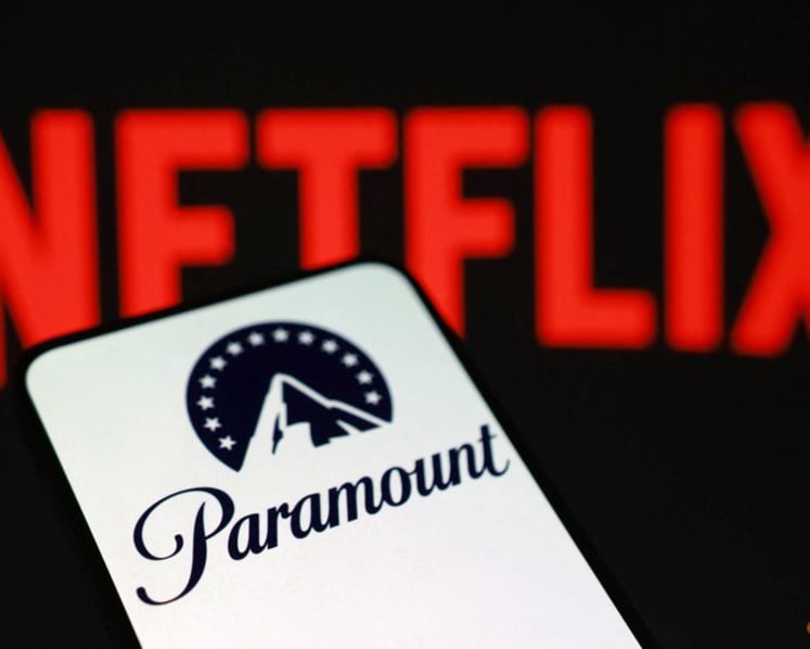 Netflix says Paramount bid 'doesn't pass sniff test' as Warner battle intensifies, FT reports
