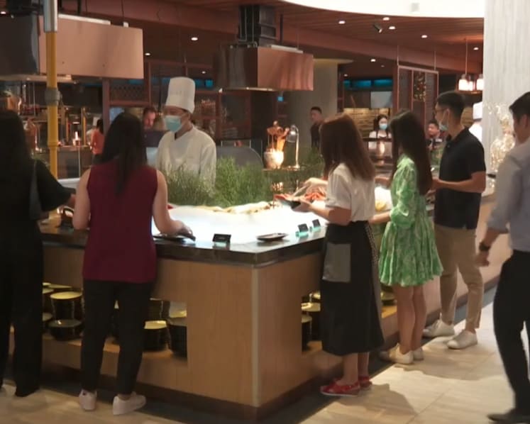 Hotel restaurants see brisk business as crowds flock back for Christmas