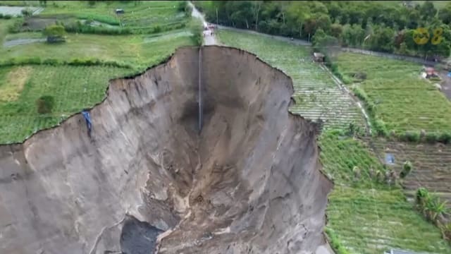 印尼亚齐地陷扩大 面积达三公顷威胁农民生计