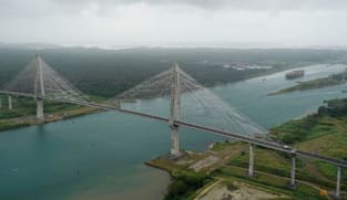 Panama Canal to cap daily transits, anticipating severe El Nino