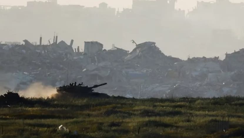 Setelah serangan udara, Israel meluncurkan operasi darat di Gaza, puluhan warga tewas 