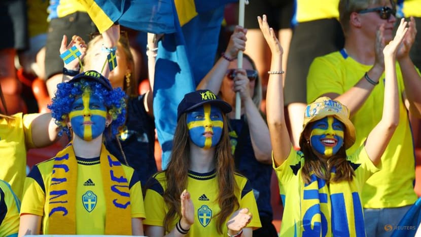 Hot weather, cool tempers as Germans and Swedes meet at Women's Euros