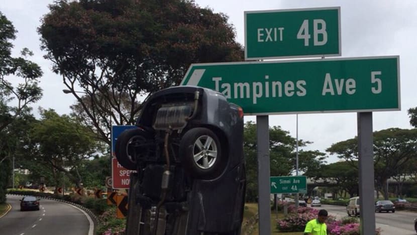 Car found flipped on PIE towards Changi near Tampines Ave 5 exit