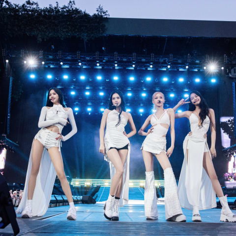 YG娱乐全新动向揭秘:BLACKPINK新歌即将重磅发布,BABYMONSTER与TREASURE震撼回归,以及神秘4人新女团蓄势待发!