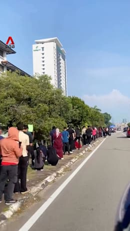Malaysia jobseekers queue 2km for interview with semiconductor firm Infineon