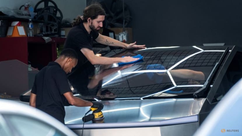 Tesla tiptoes into long-promised robotaxi service Tesla tiptoes into long-promised robotaxi service