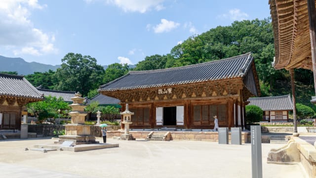 偷香油钱被僧人发现但不追究 韩国男27年后忏悔捐钱写悔过信