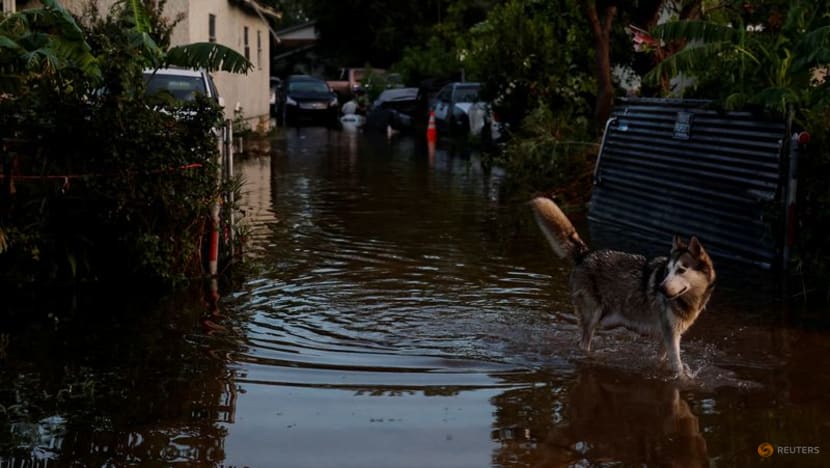 Brutal heat grips millions in southeast Texas who remain without power Brutal heat grips millions in southeast Texas who remain without power