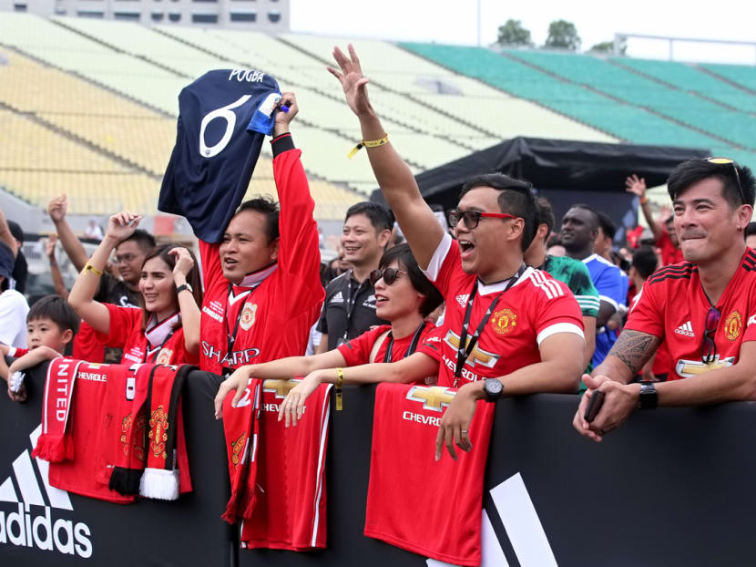 Manchester United fans hoping to get a glimpse of the players at an event on July 21, the day after the team's match against Italian team Inter Milan at the National Stadium.