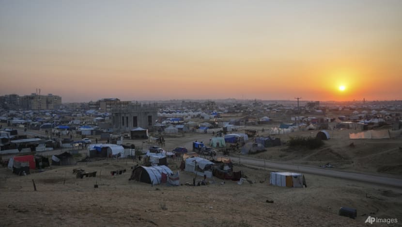 Israel strikes Gaza City suburb, Palestinian medics say Israel strikes Gaza City suburb, Palestinian medics say