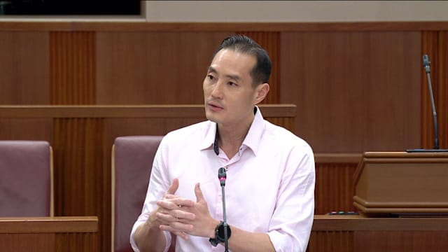 陈杰豪：自杀成因复杂 加强心理韧性及尽早求助是预防关键