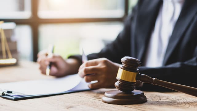 陪人妻远游和探监期间两人同房 台男被女方丈夫提告 