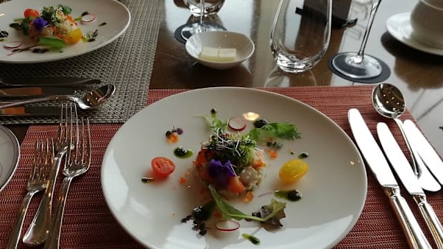 中国男女相亲餐费1500新元  男方借上厕所逃单引热议