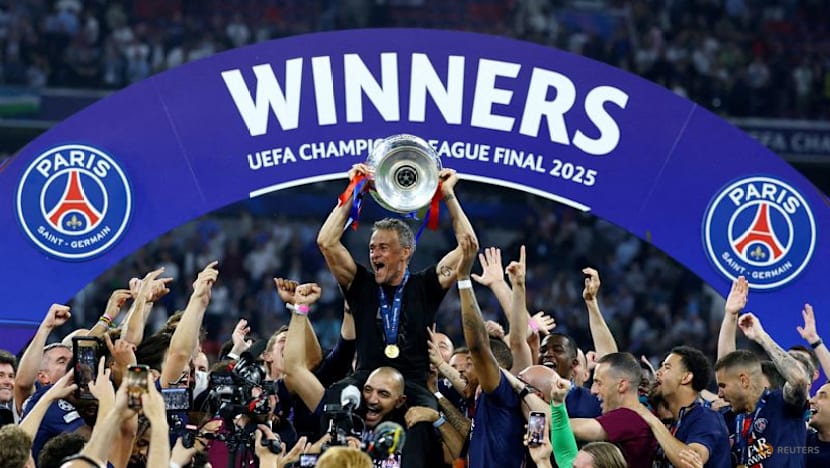 PSG coach Luis Enrique breaks collarbone in cycling crash