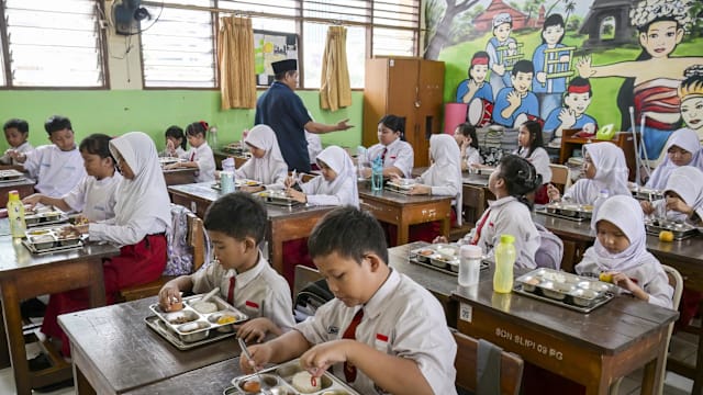 印尼今年食物中毒个案 近一半是免费营养餐造成