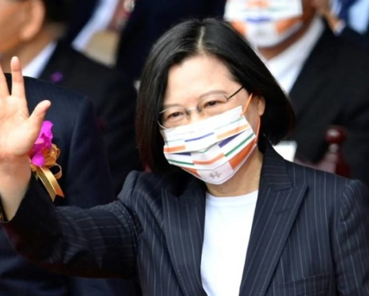 Taiwan President Tsai visits naval base amid Chinese threats