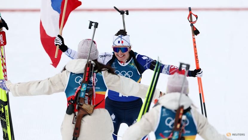 Biathlon-Michelon inspires French women to superb relay gold