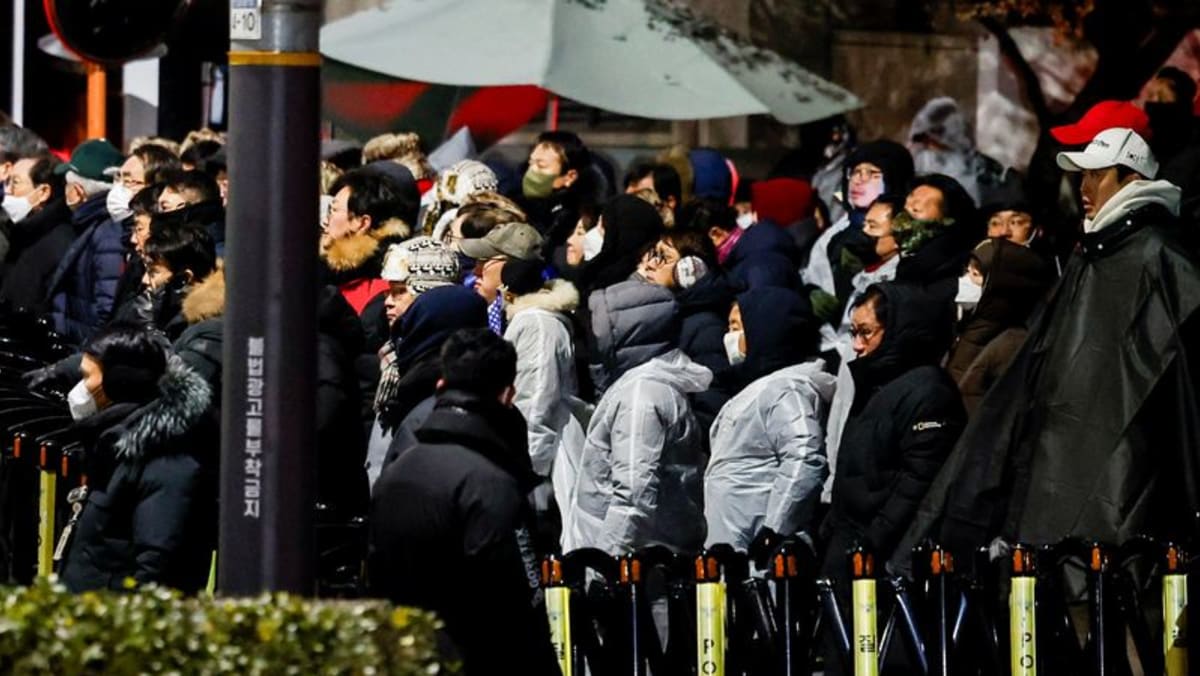 South Korea authorities at President Yoon’s residence to execute arrest warrant, Yonhap says South Korea authorities at President Yoon’s residence to execute arrest warrant, Yonhap says