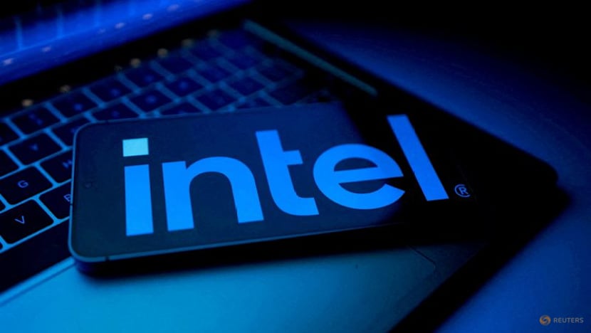 Intel says it will keep networking and communications unit