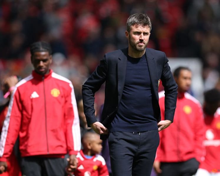 Carrick seeks to build on revival as Man United chase return to elite
