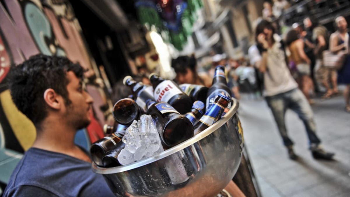 Istanbul toll from tainted alcohol rises to 19 dead in 48 hours