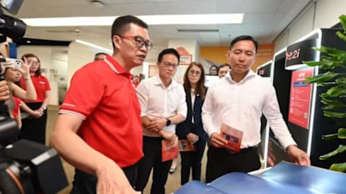 Program peralihan kerjaya bakal "dipertingkat" untuk selamatkan pekerjaan di tengah perubahan struktur syarikat