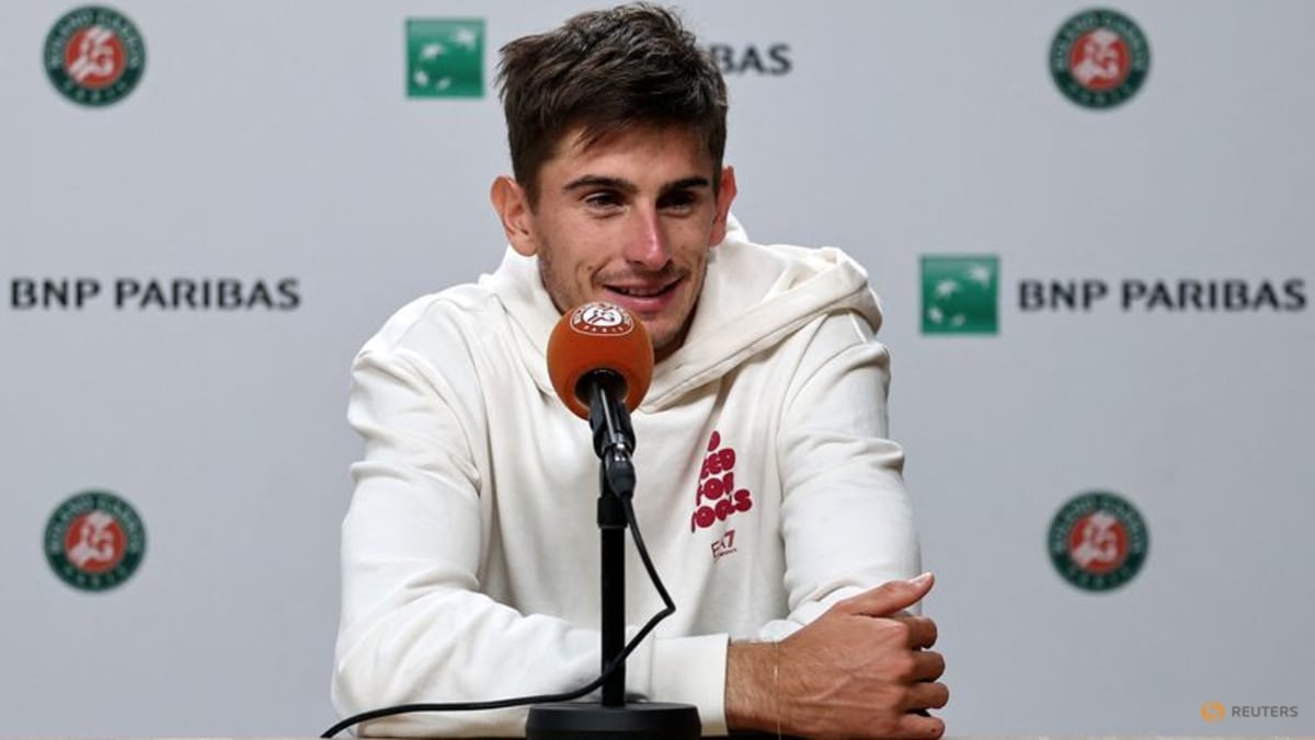 Arnaldi withdraws from French Open semi-final, Cobolli to face Zverev in final