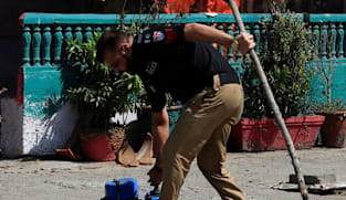 Pro-Iran protesters try to storm US consulate in Pakistan