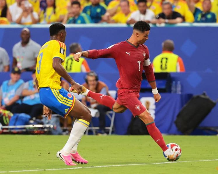 Ronaldo plays on as Portugal's Martinez defends marathon minutes at World Cup