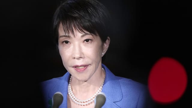 日本强震触发海啸预警 首相吁民众前往高处避险