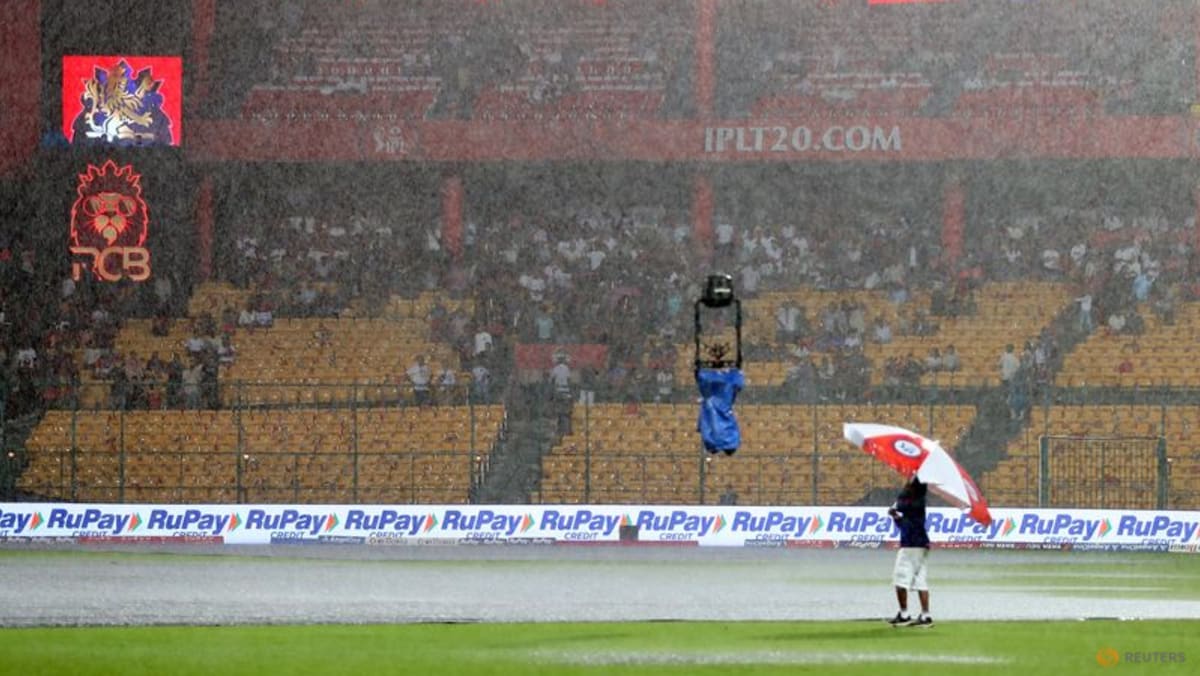 Rain disrupts IPL return, dampens tribute to Kohli Rain disrupts IPL return, dampens tribute to Kohli