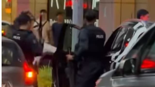 乌节路上周末出现大批警力 14岁男青年因蓄意骚扰助查
