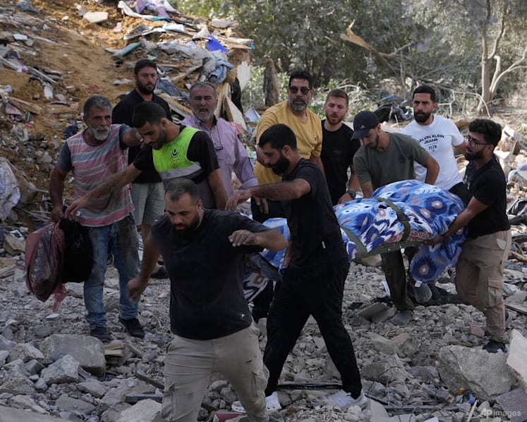 Lebanon president calls for US help as Israeli strikes continue